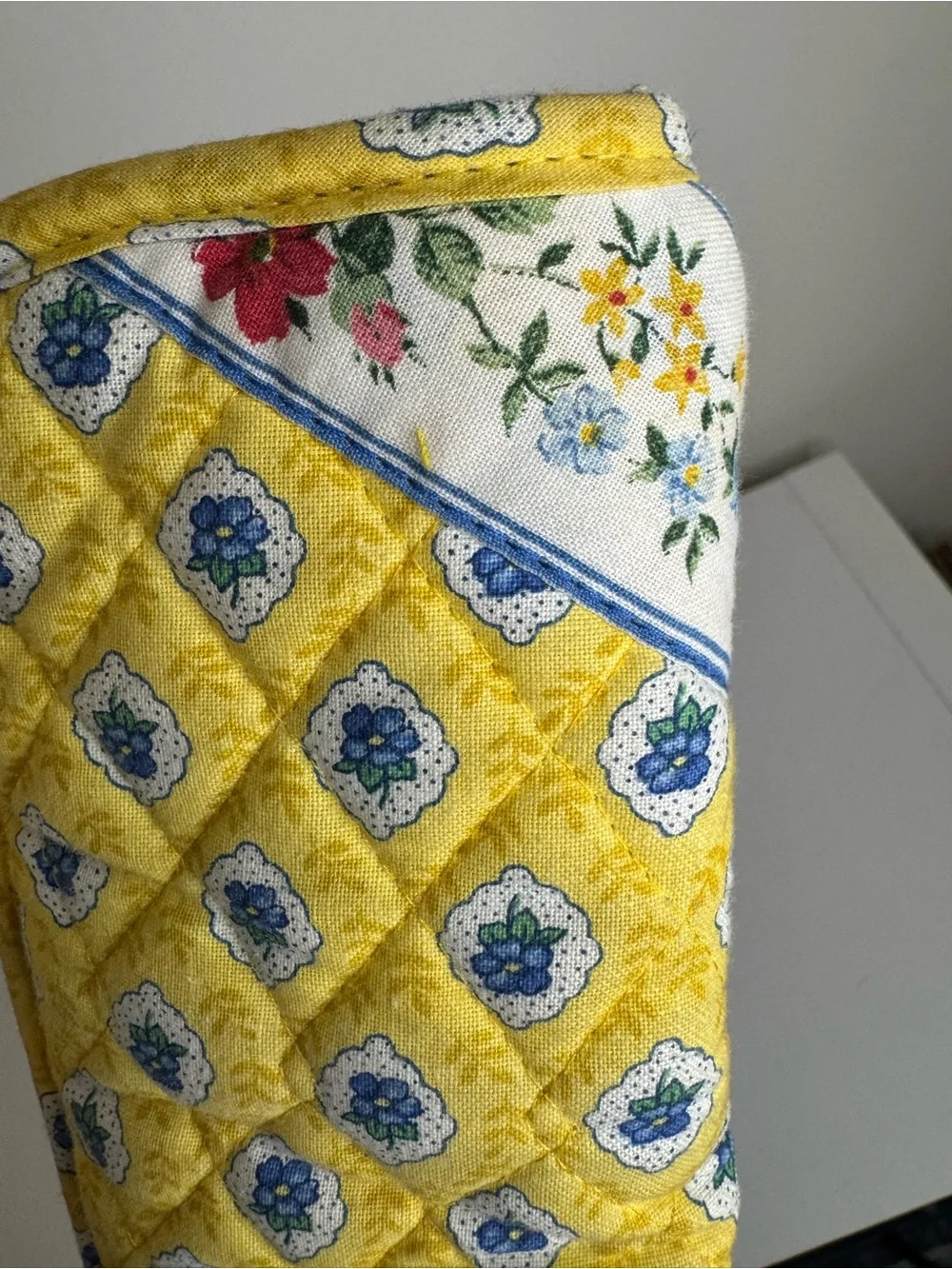 Vera Bradley Elizabeth Yellow Floral Quilted Eyeglasses Case Vintage Made USA